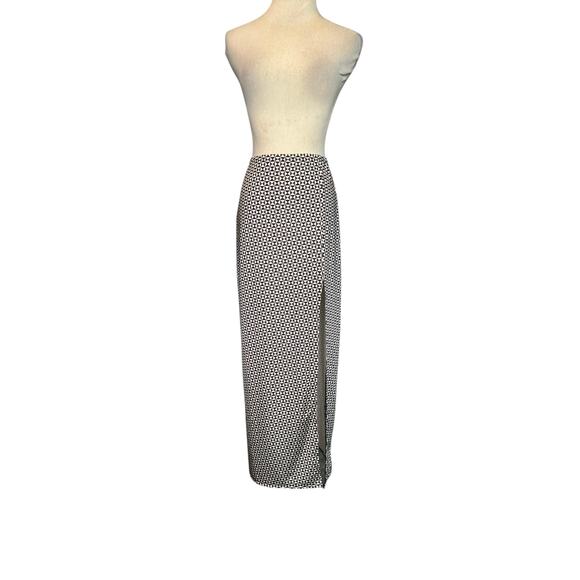 Urban Outfitters red black geometrical print pull on maxi skirt size XS - Picture 13 of 16